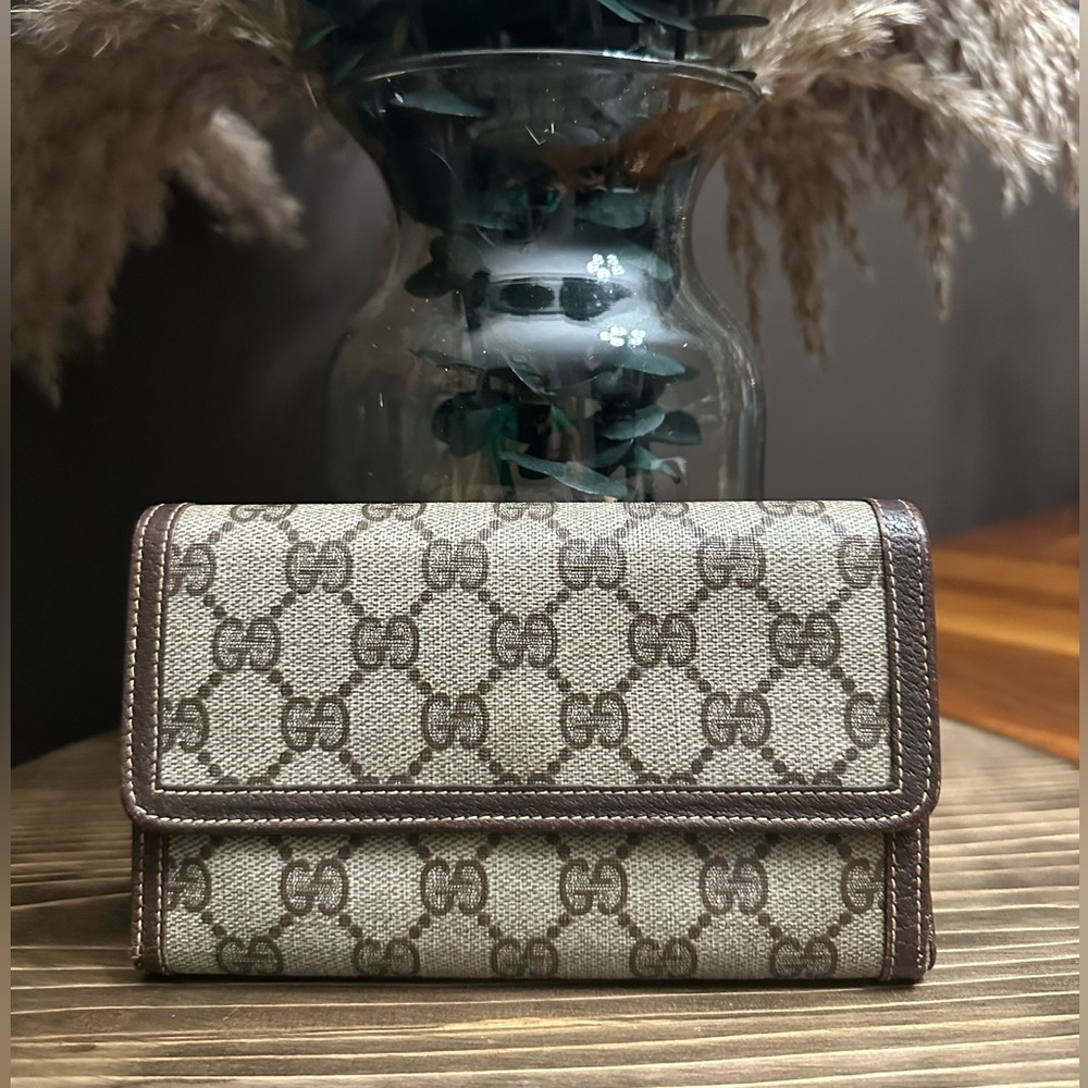 Gucci GG Supreme tri-fold wallet